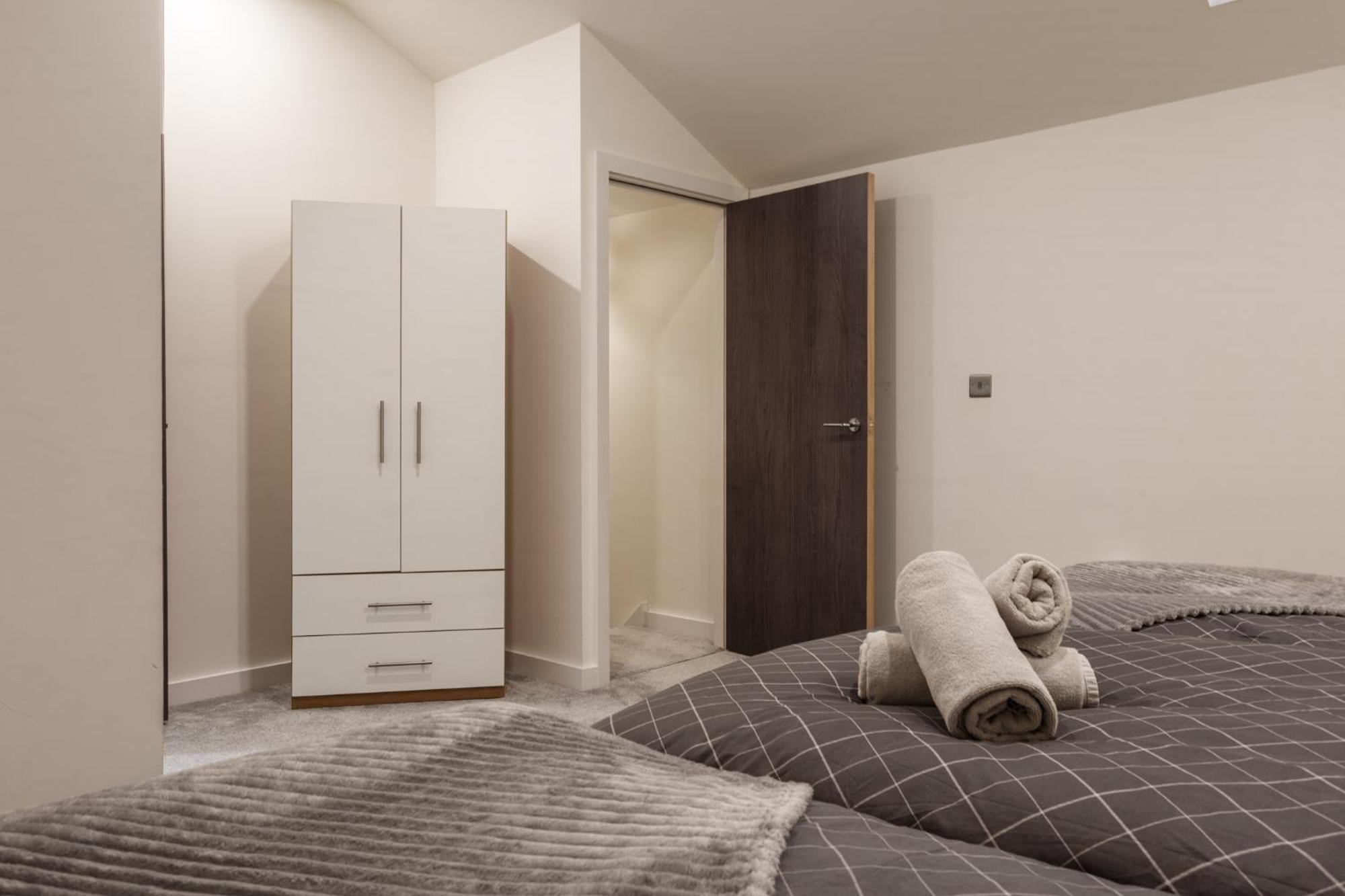 Modern And Cozy Two-Bed Apartment In Bradford Bradford  Extérieur photo