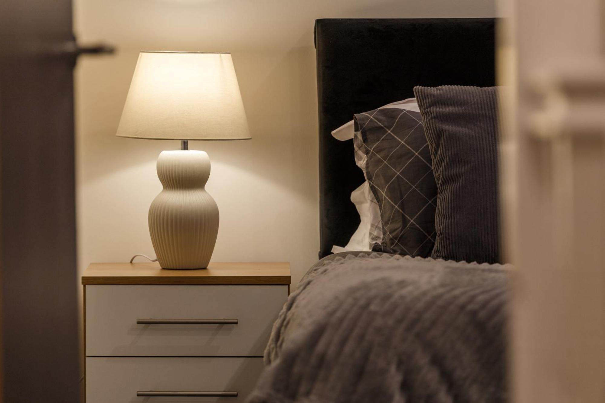 Modern And Cozy Two-Bed Apartment In Bradford Bradford  Extérieur photo